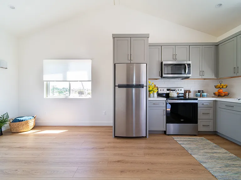 7410 Skyline Dr — Photo 8