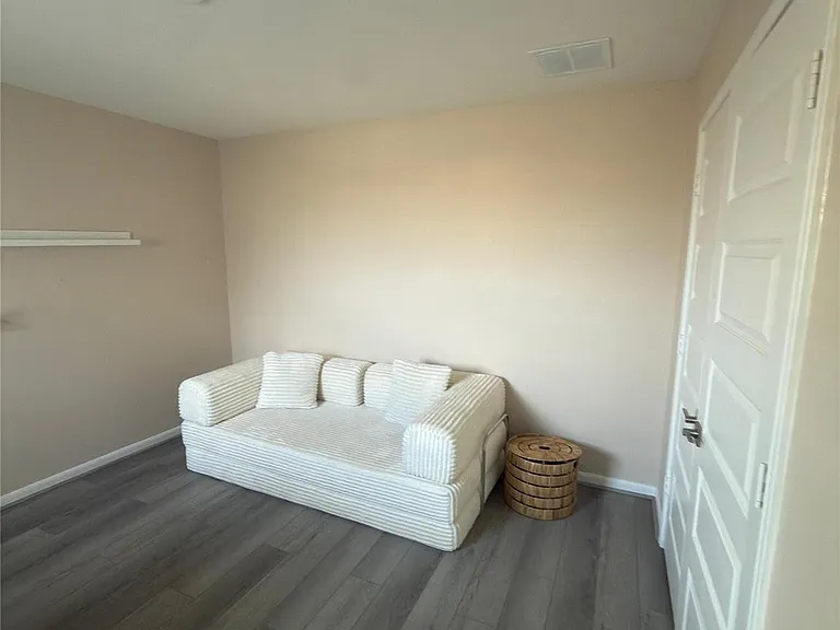 4915 Abbey Manor Ln — Photo 8