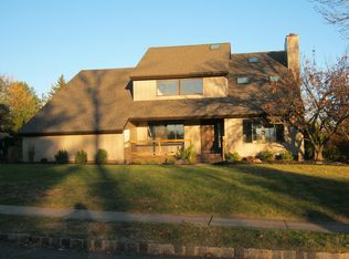 584 Cabot Hill Rd, Bridgewater, NJ 08807