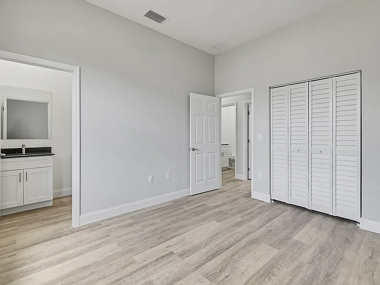 4721 29th St SW — Photo 15