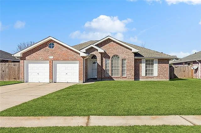 85 Moss Dr