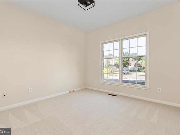 5th image of 43870 Ludlum Ct