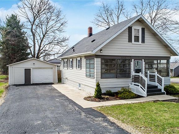 2nd image of 3088 Pleasant St