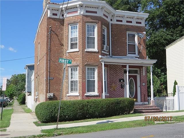 1st image of 424 1st St