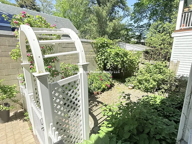 79 Kirkland St — Photo 6