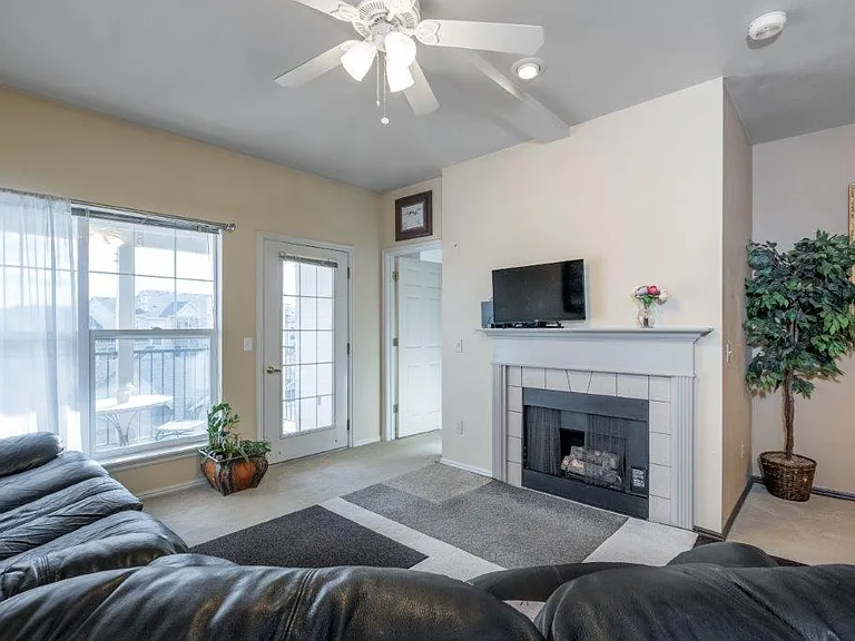 900 Bitner Rd #B34 — Photo 1