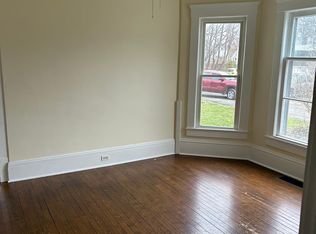 852 W Main St, Ravenna, OH 44266