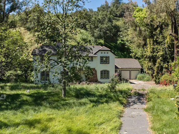 2221 Benedict Canyon Dr, Beverly Hills, CA 90210