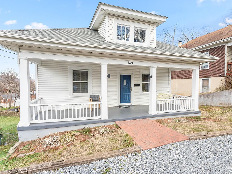 1st image of 1724 Clay St SE