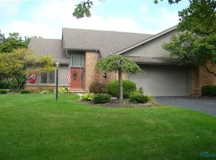 43 Wolf Ridge Dr, Holland, OH 43528