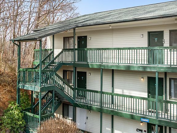 3rd image of 1102 Ski View Dr #308