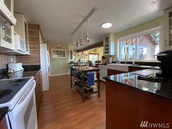 3rd image of 11302 41st Avenue Ct NW