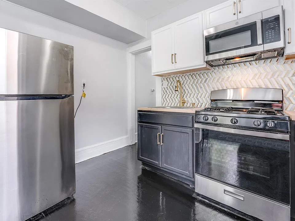 234 Summit Ave #2