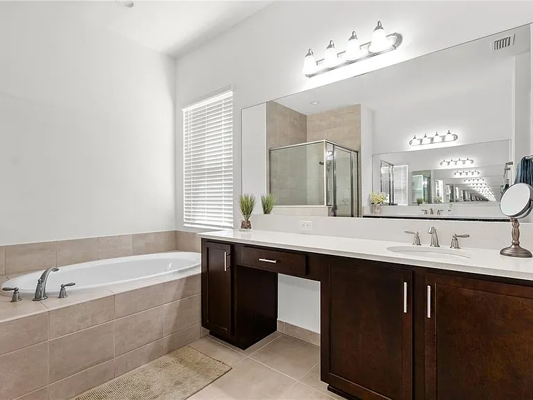 32558 Tree Of Life Ave — Photo 16