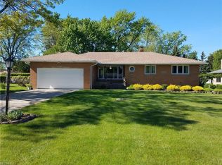 245 Twilight Dr, Seven Hills, OH 44131