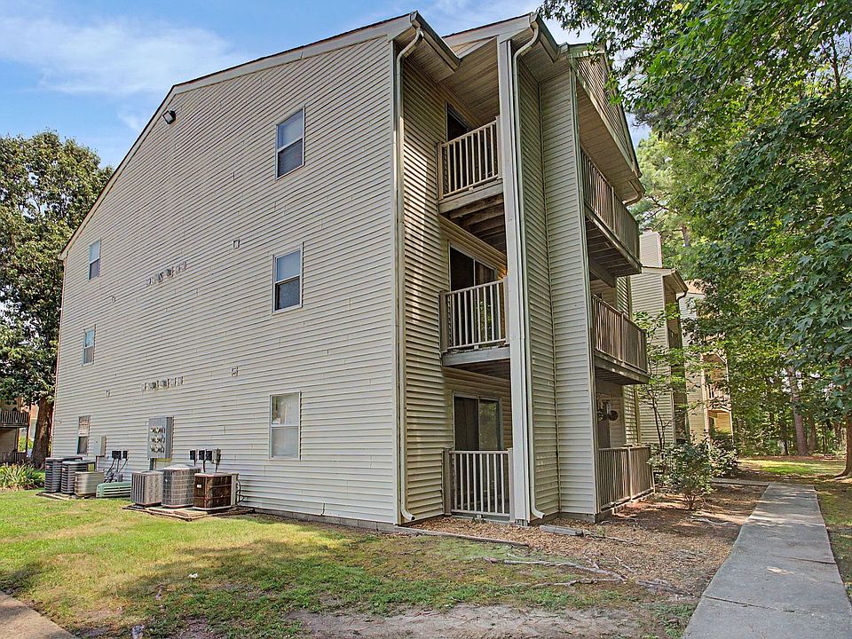 1st image of 540 Pineland Cir APT 201
