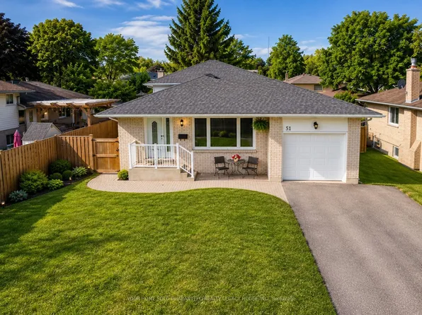 51 Springhome Rd, Barrie, ON L4N 2W6