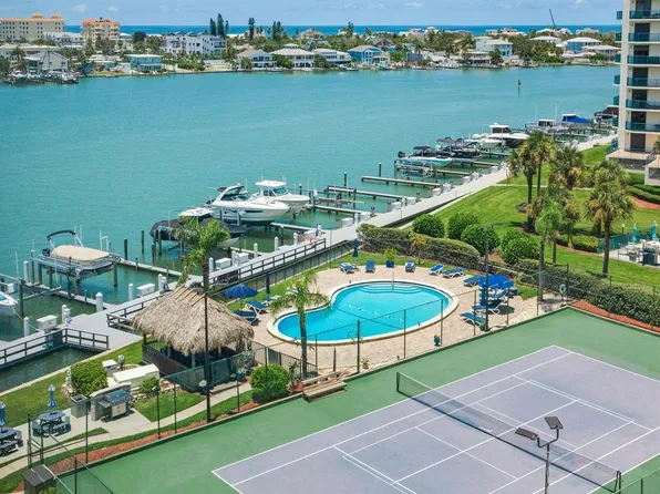 660 Island Way APT 703, Clearwater, FL 33767