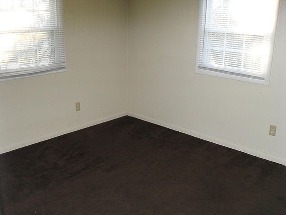 3rd image of 2624 W Eugenie Ave