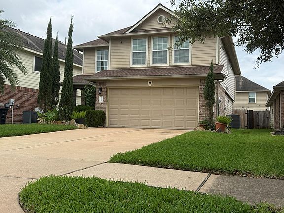 3rd image of 12547 Chiswick Rd