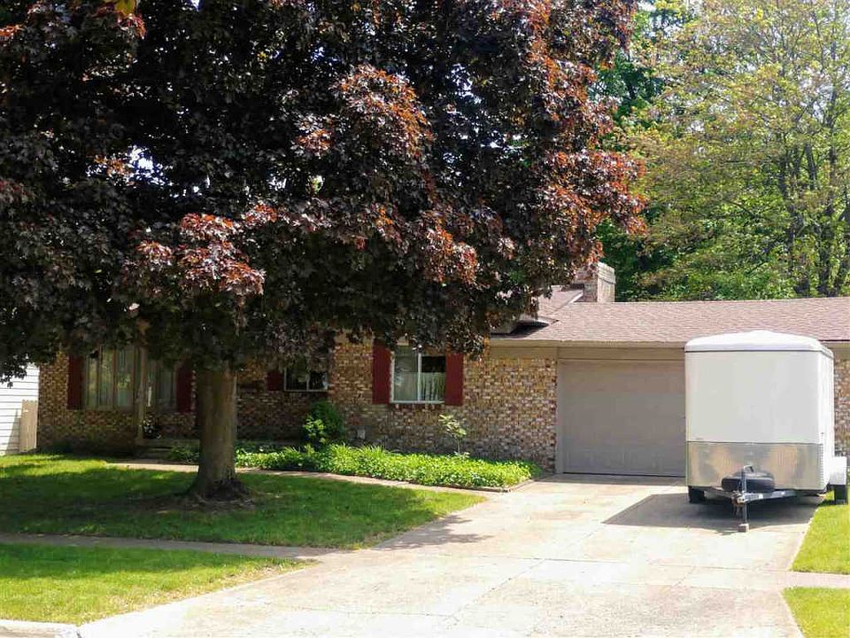 1st image of 736 Hickorywood Dr