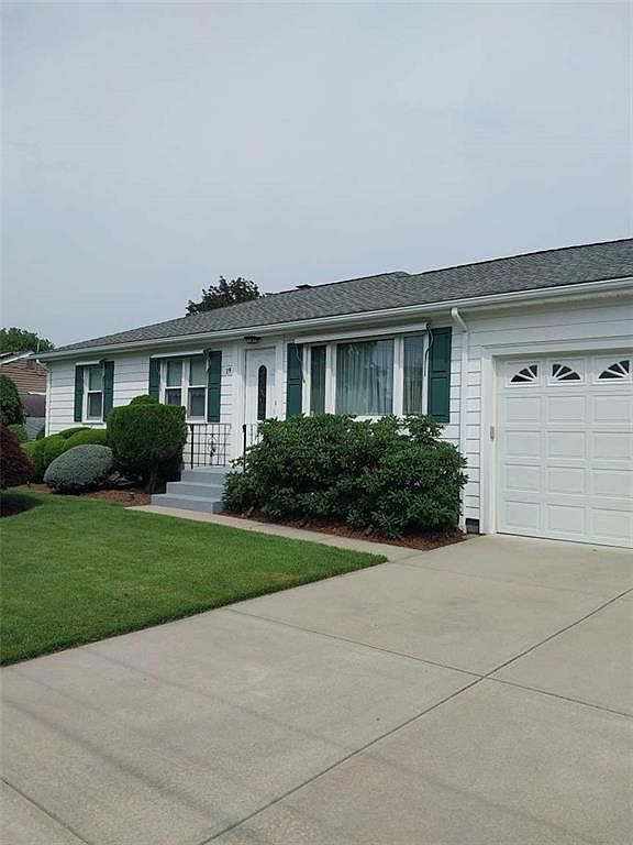 19 Chandler St, North Providence, RI 02911 Zillow
