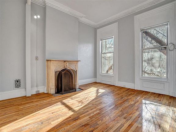 5th image of 42 Trumbull St #42TRUM01