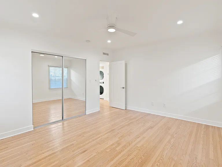 1716 N Ogden Dr — Photo 9