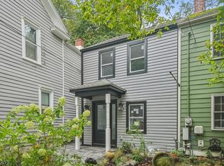 97 York St, Lambertville, NJ 08530