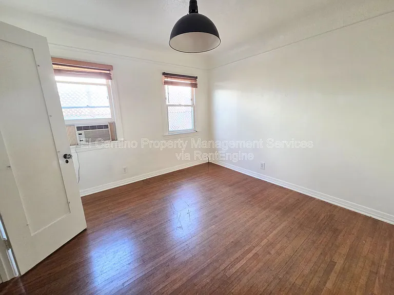 2068 San Francisco Ave — Photo 33