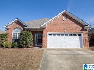 484 Daventry Cir, Calera, AL 35040