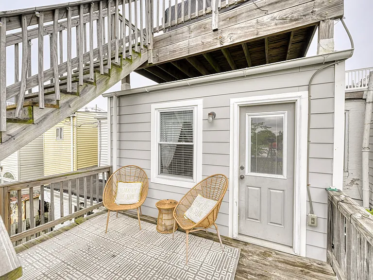 1455 Stevenson St — Photo 23