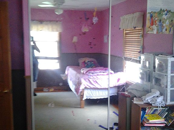 5th image of 2 Collier Dr W