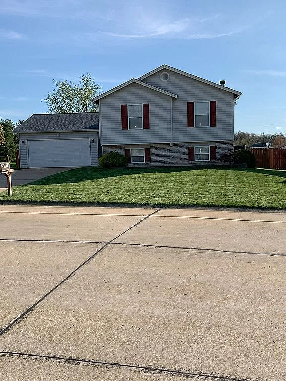 3913 Cambridge Crossing Dr photo 1