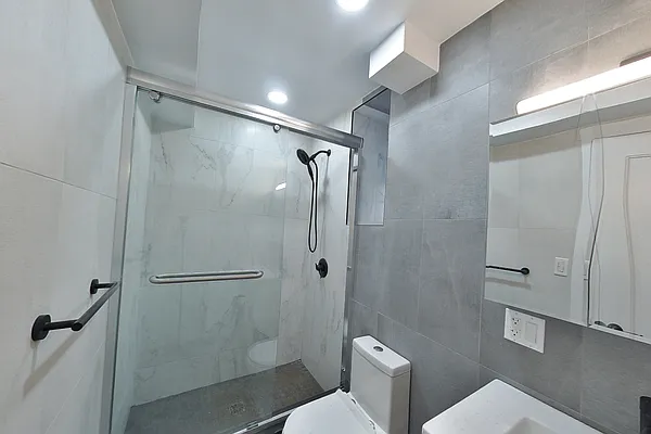 Rented by Blue Sky Management NY Inc | media 16