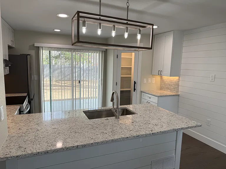 4008 Cottonwood Dr — Photo 12