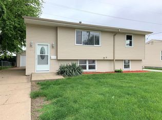 1117 Ash St, Council Bluffs, IA 51501