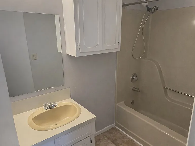 730-732 Bradley Dr #2 — Photo 7