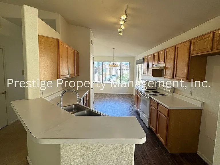 9142 E Calle Arroyo Rapido — Photo 7