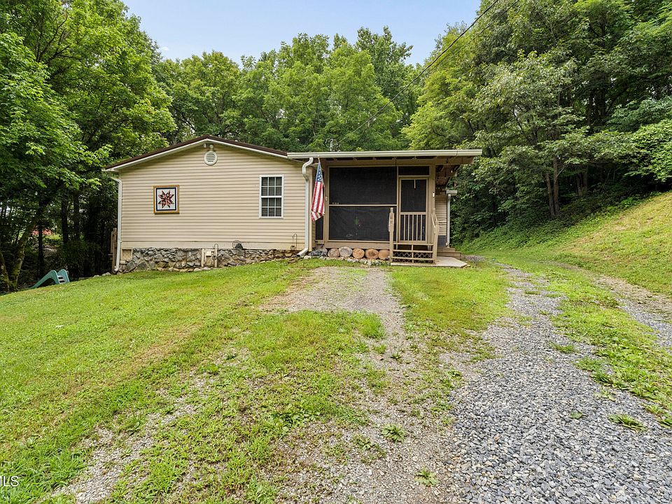 1st image of 130 Valley Rd