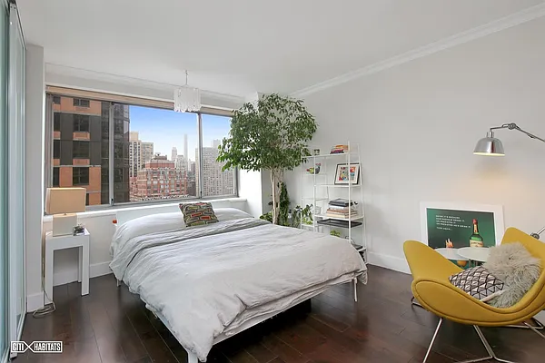 Sold by Citi Habitats | media 9