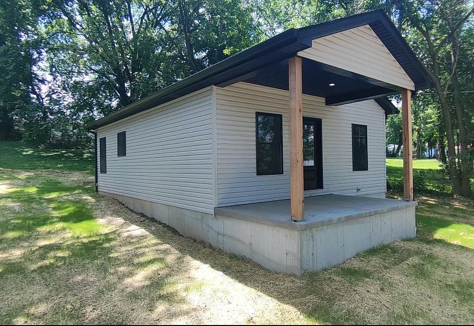 1st image of 504 Cook St