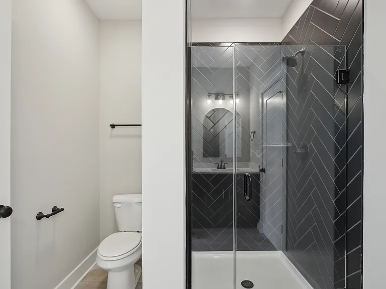 371 Archwood Dr — Photo 32