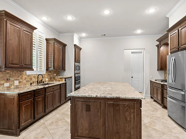 18900 N Bee Cave Springs Cir — Photo 18