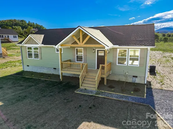 662 Beehive Rd, Hendersonville, NC 28792