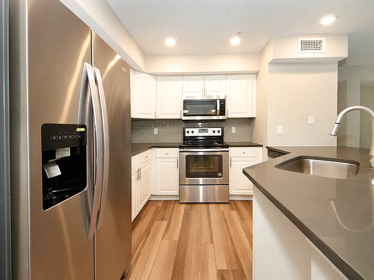 Via Tuscany Apartments — Photo 18