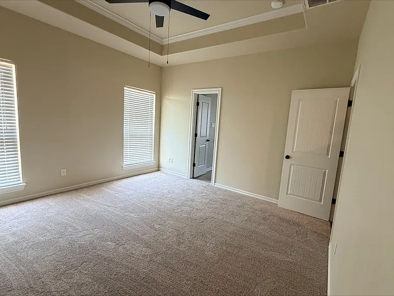5702 NW Valor Ave — Photo 15