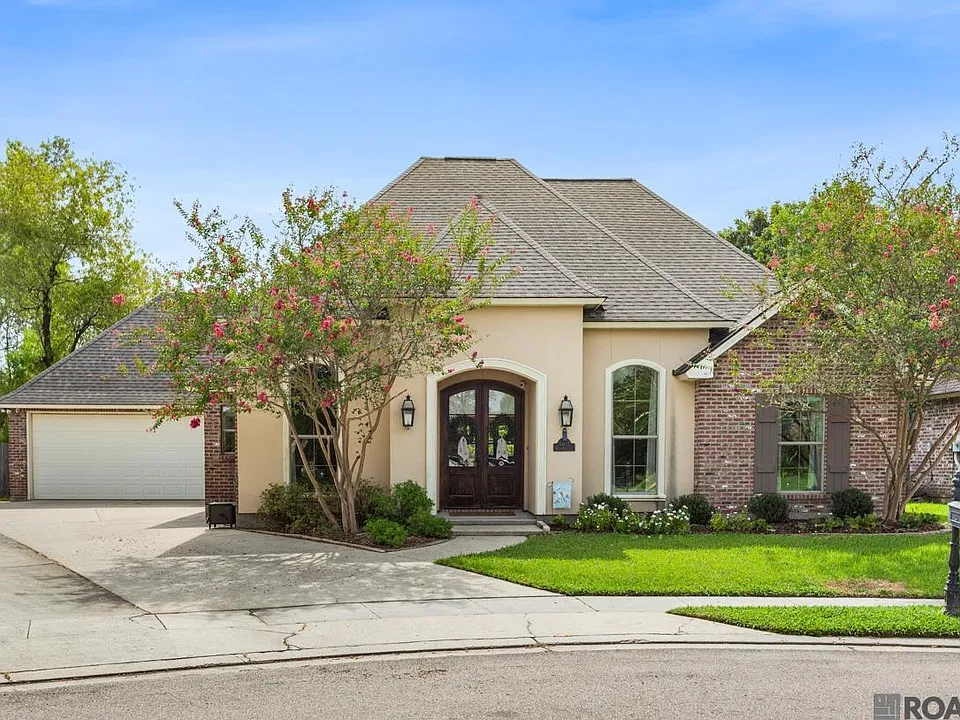 2263 Hillsprings Ave
