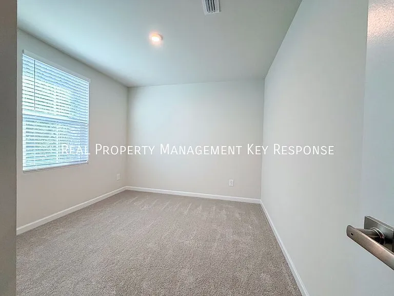 5068 Snow Owl Ct — Photo 10