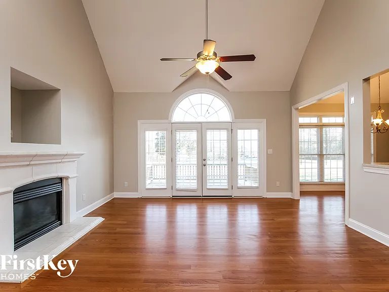 130 Hunters Hill Dr — Photo 3